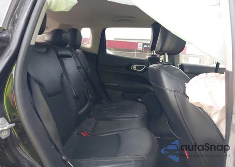 2022 Jeep Compass Trailhawk 4X4 z USA, uszkodzony, nr VIN 3C4NJDDB6NT195117